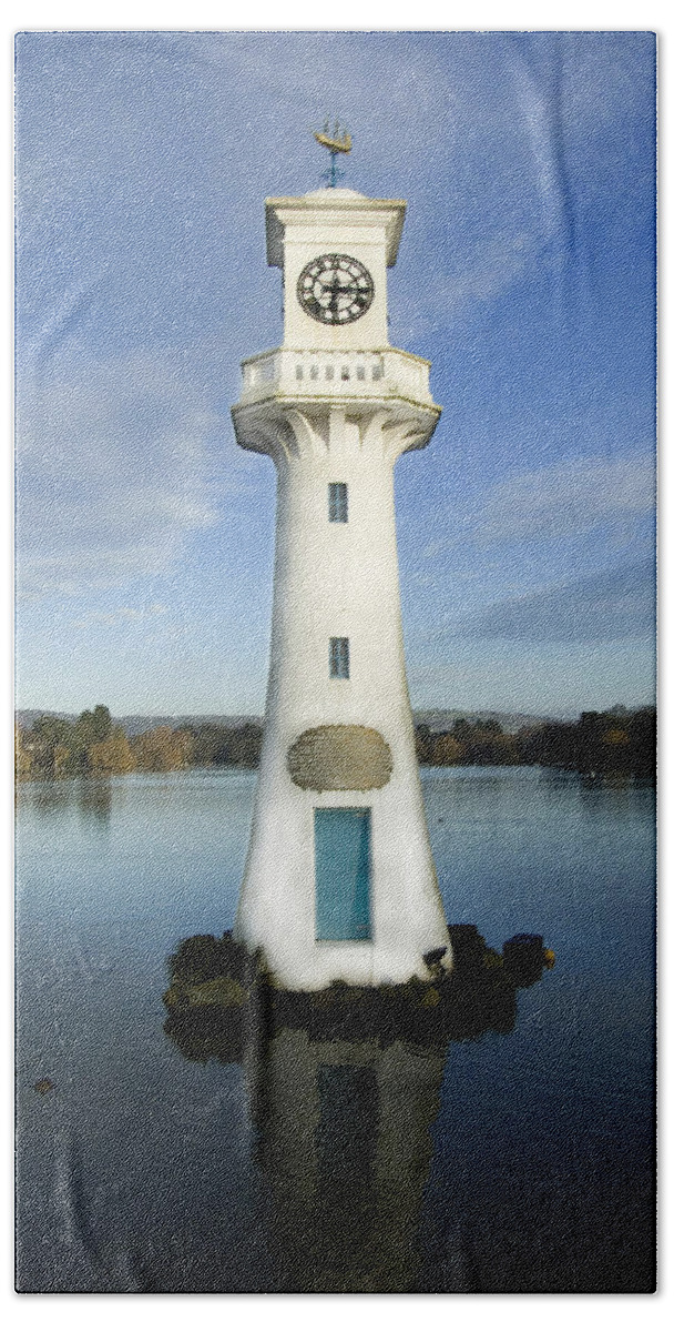 Scott Memorial Beach Sheet featuring the photograph Scott Memorial Roath Park Cardiff by Steve Purnell