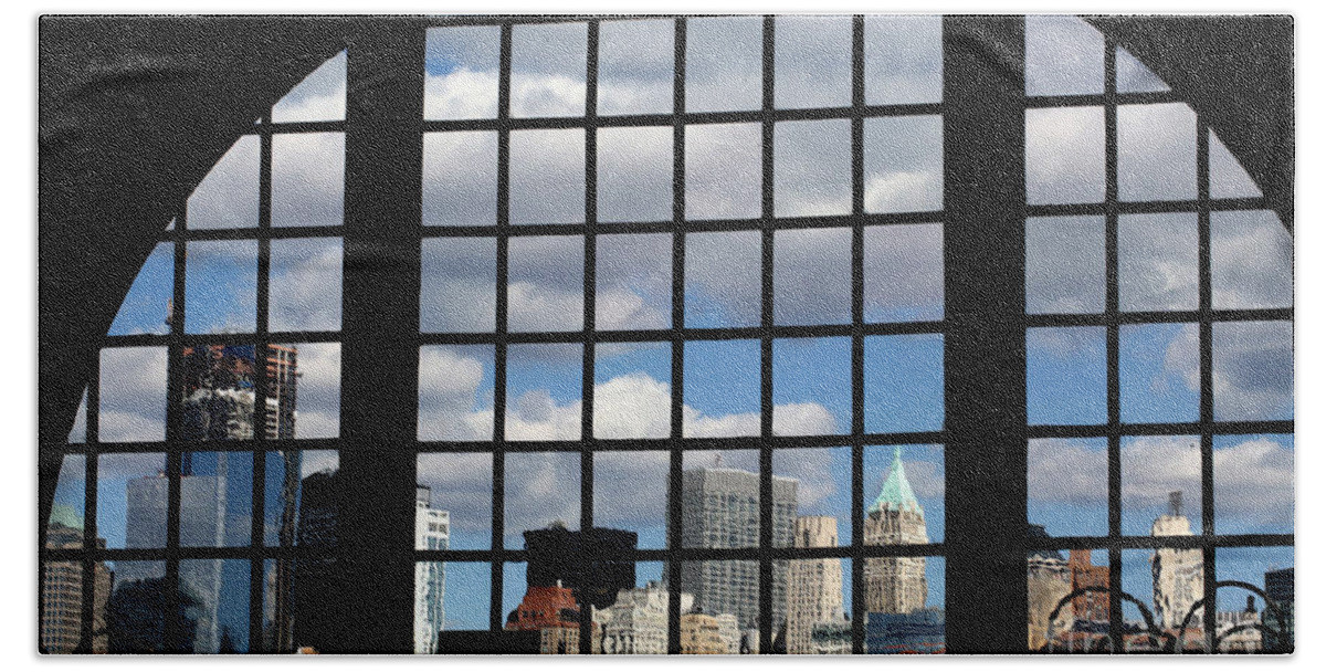 New York Beach Towel featuring the photograph View of Manhattan by Leslie Leda