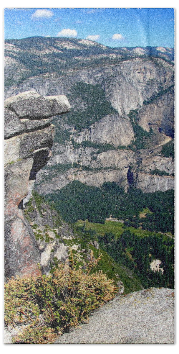 Yosemite Beach Towel featuring the photograph Yosemite Valley from Glacier Point by Carla Parris