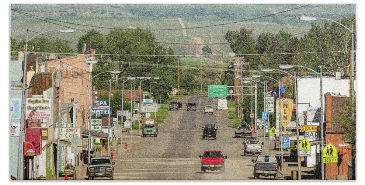 White Sulphur Springs Beach Towel featuring the photograph Dusty Mountain Town by Todd Klassy