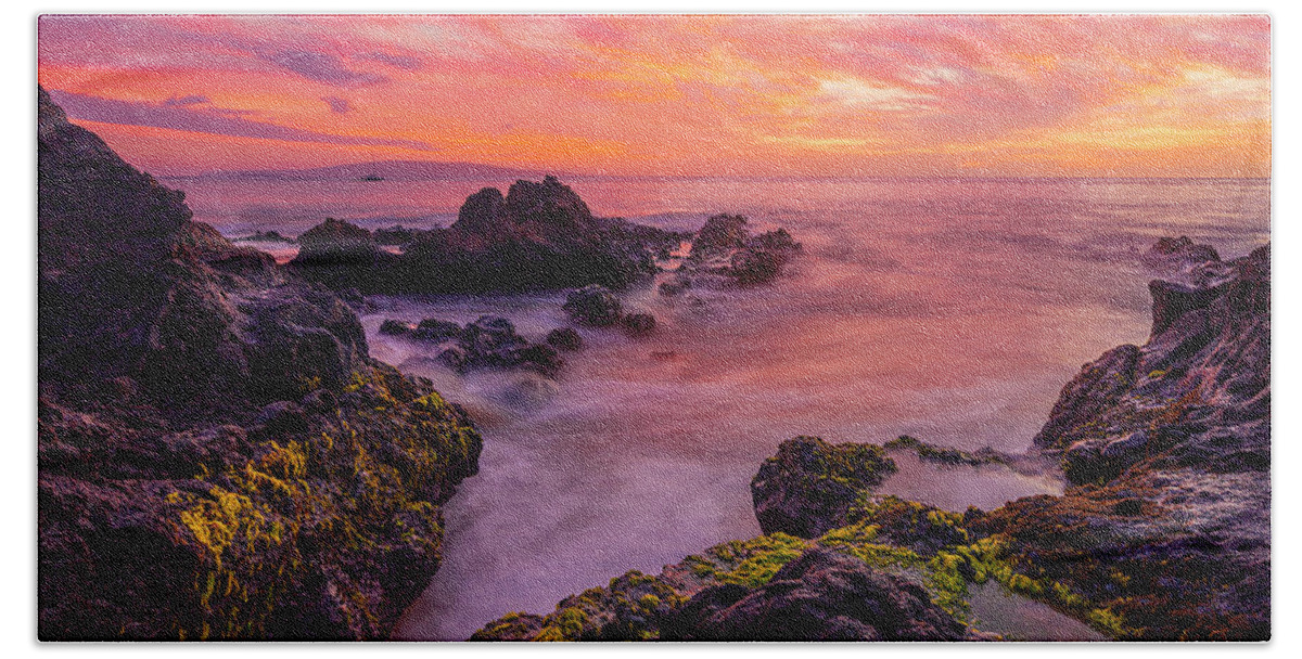 Maui Hawaii Sunset Clouds Ocean Seascape Kihei Beach Sheet featuring the photograph Infinity #1 by James Roemmling