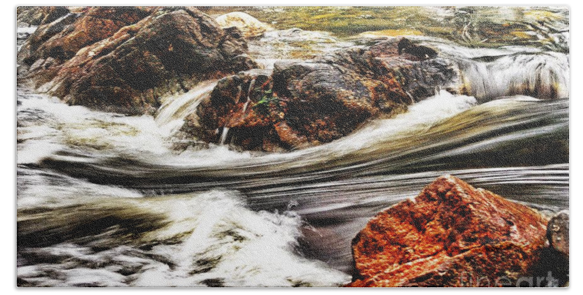 Lamina Flow Beach Sheet featuring the photograph Lamina Flow #1 by Blair Stuart