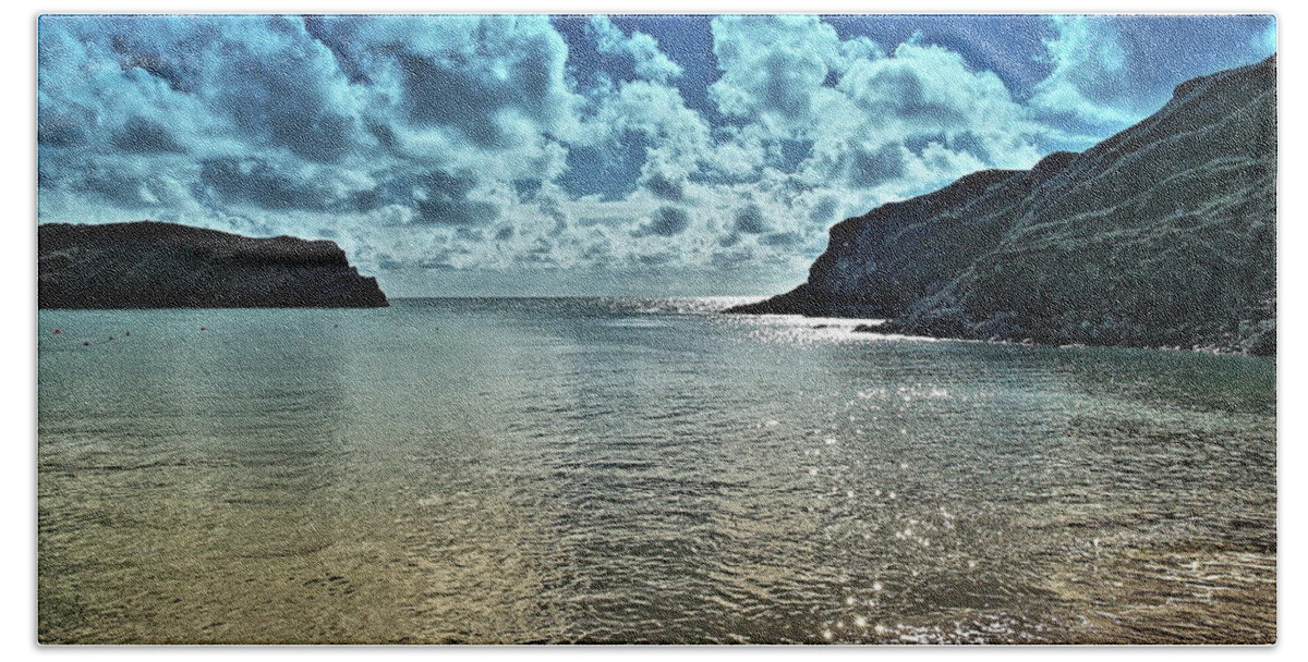 Seascapes Beach Towel featuring the photograph Lulworth Cove by Richard Denyer