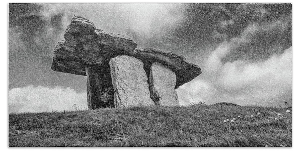  Poulnabrone Dolmen Beach Towel featuring the photograph Poulnabrone dolmen #1 by Martina Fagan