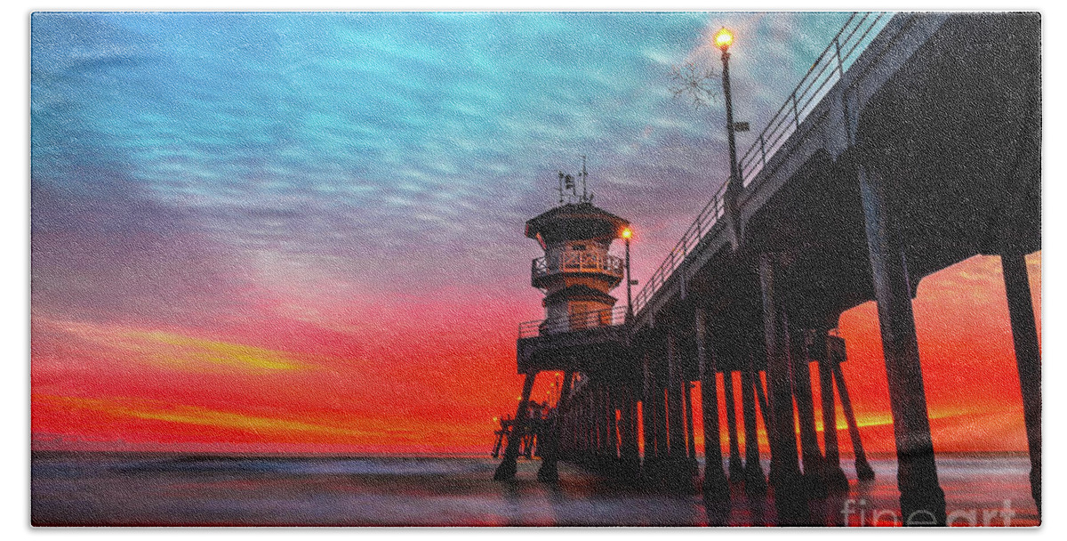 Ruby’s Beach Sheet featuring the photograph Sunset at Huntington Beach Pier #1 by Peter Dang
