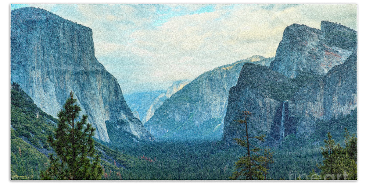 Yosemite Beach Towel featuring the photograph Yosemite Valley #1 by Ben Graham