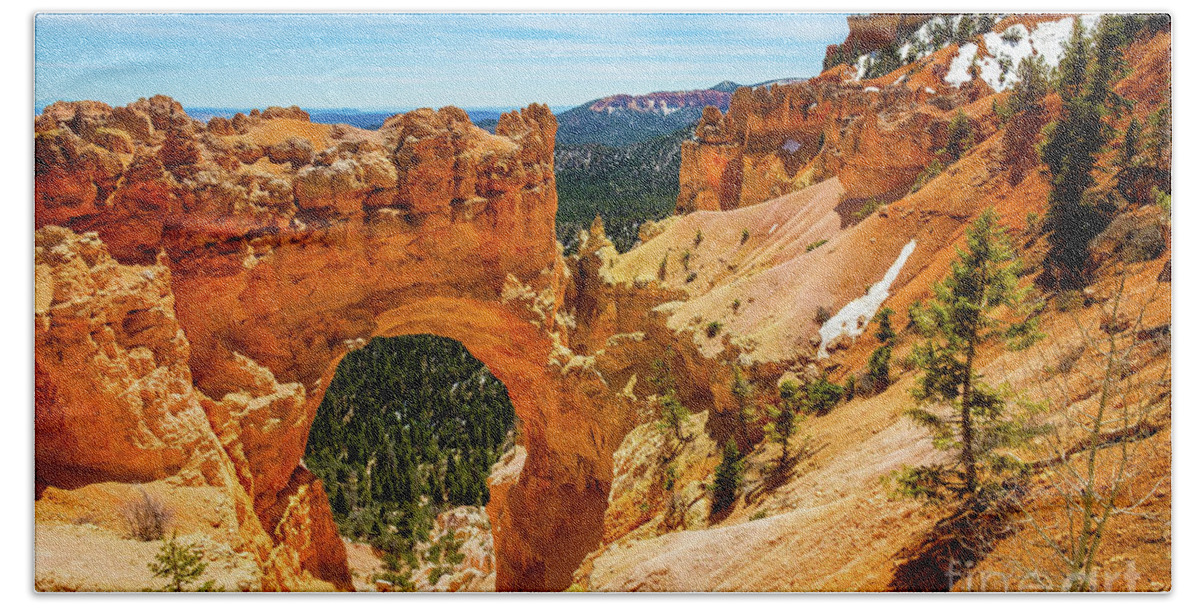 Bryce Canyon Beach Towel featuring the photograph Bryce Canyon Utah #13 by Raul Rodriguez