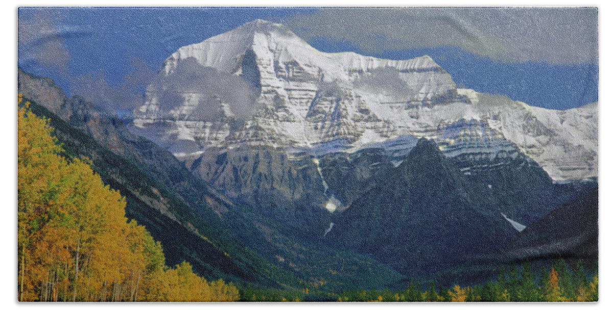 Mt. Robson Beach Sheet featuring the photograph 1M2441-H Mt. Robson and Yellowhead Highway H by Ed Cooper Photography