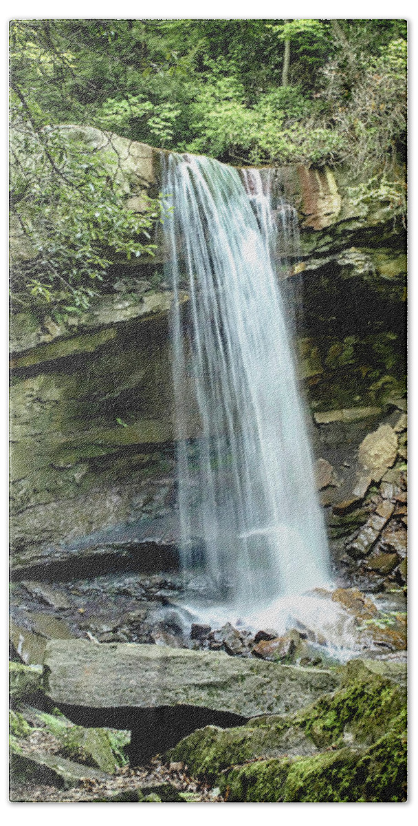 Cascade Beach Sheet featuring the photograph Cucumber Falls Pennsylvania #2 by Chris Smith