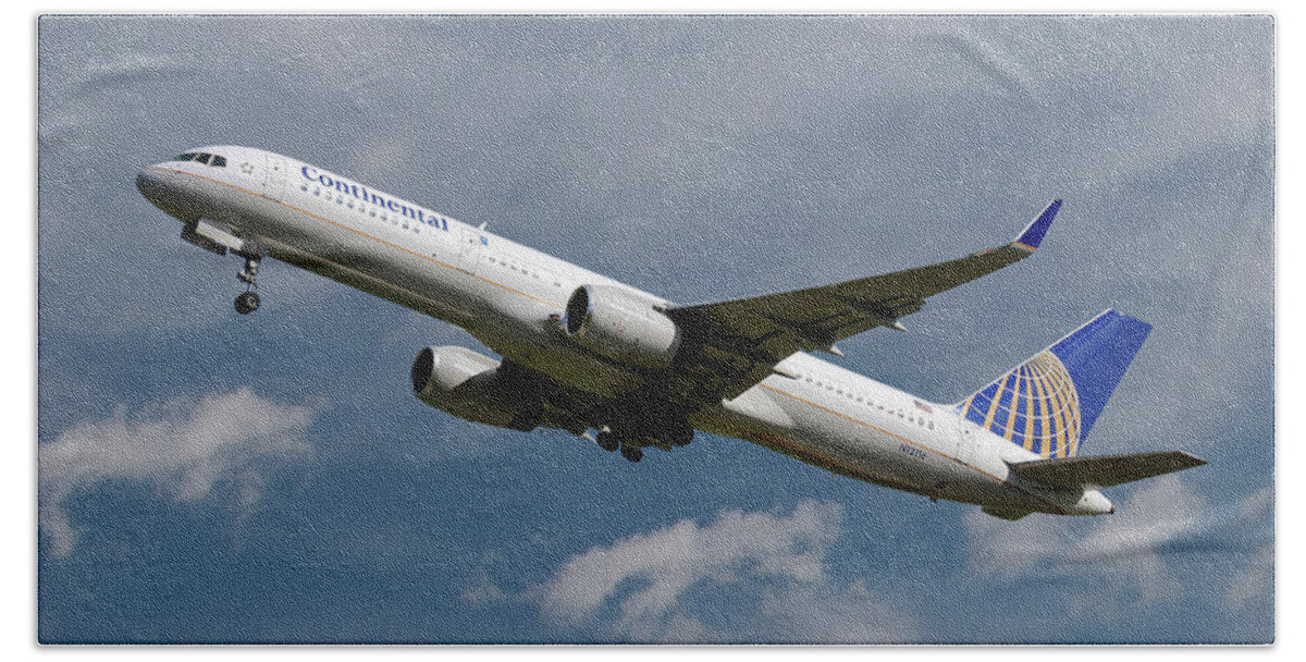United Airlines Beach Sheet featuring the photograph United Airlines Boeing 757-224 #9 by Smart Aviation
