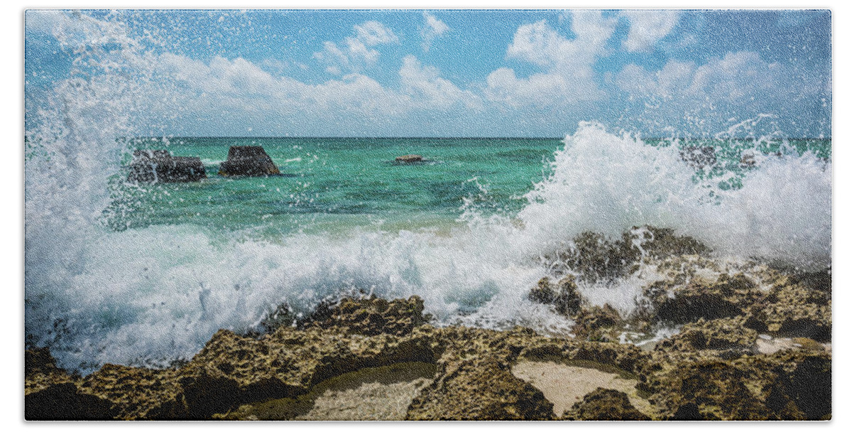El Dorado Royale Beach Towel featuring the photograph A Splash Of Mexican Gulf by David Downs