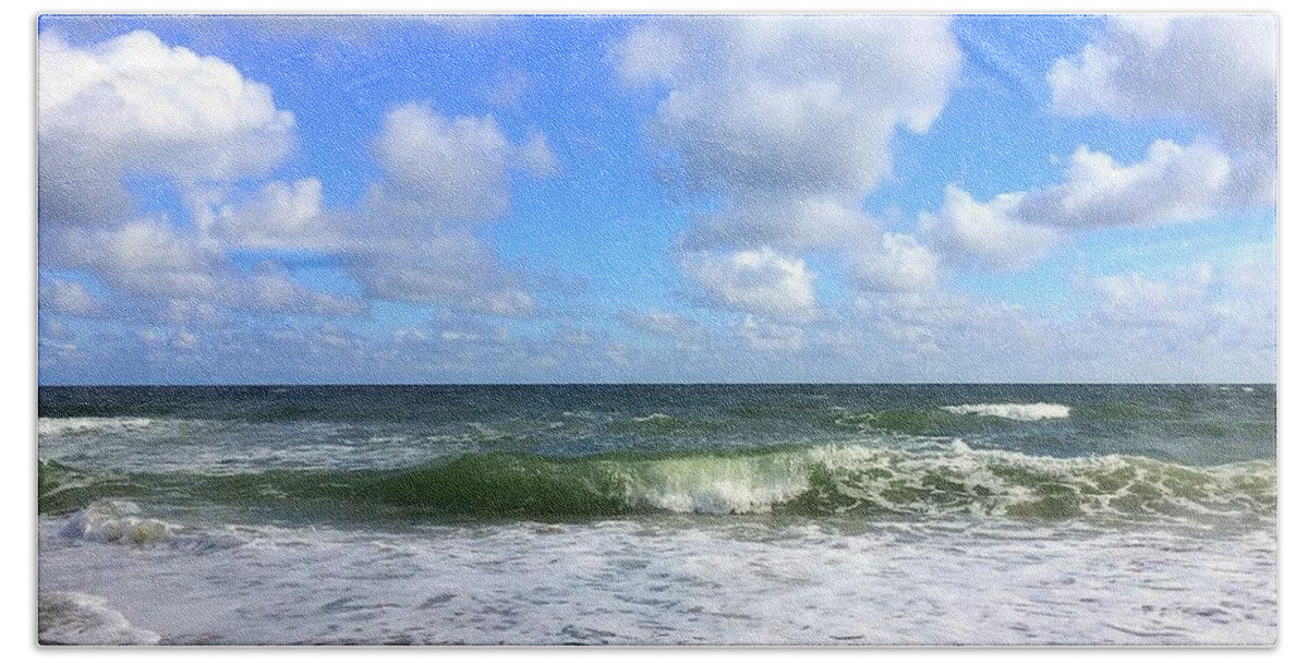Art Beach Sheet featuring the photograph A Wave to Ride by Shelia Kempf