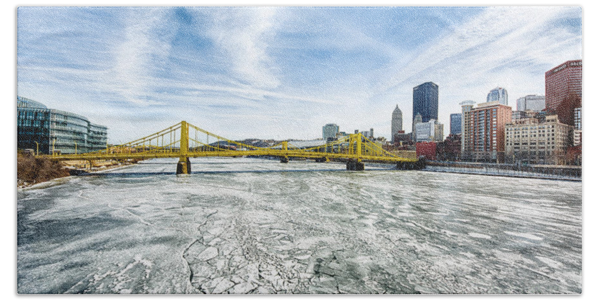 Allegheny River Beach Towel featuring the photograph Allegheny River Frozen Over Pittsburgh Pennsylvania by Amy Cicconi