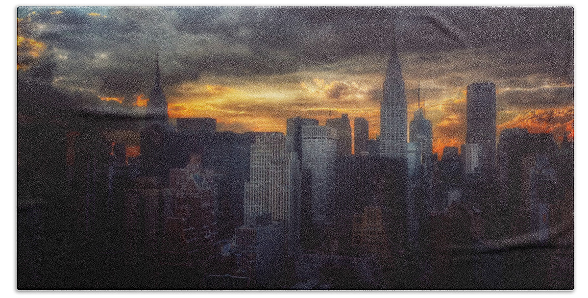 Chrysler Beach Sheet featuring the photograph Amazing Skyline of Manhattan - New York City by Miriam Danar