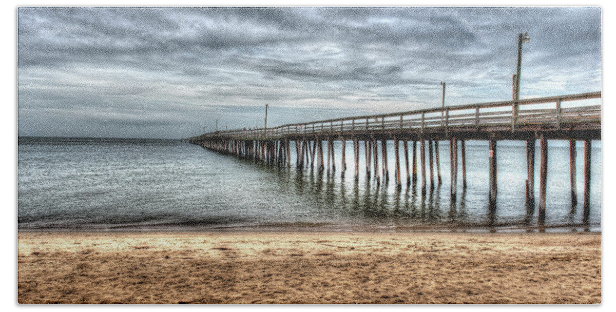 Virginia Beach Towel featuring the photograph Bay Side Lynnhaven Fishing Pier by Greg Hager