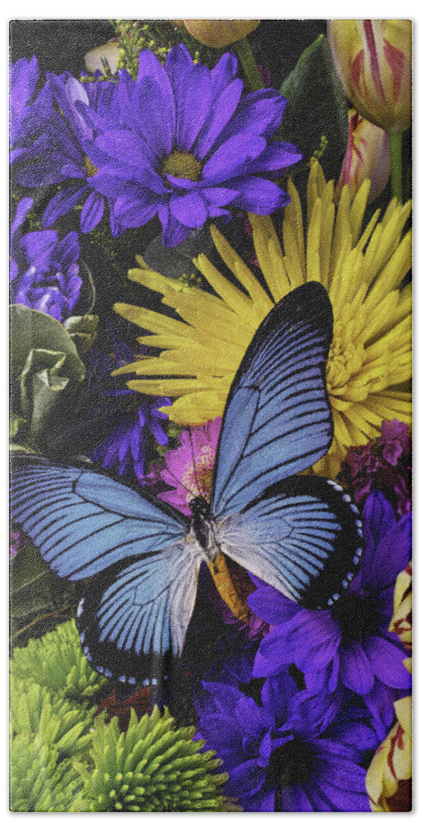 Daisy Beach Towel featuring the photograph Big Blue Wings by Garry Gay