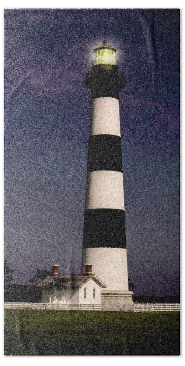 Bodie Lighthouse Beach Towel featuring the photograph Bodie Island Light Station by Penny Lisowski
