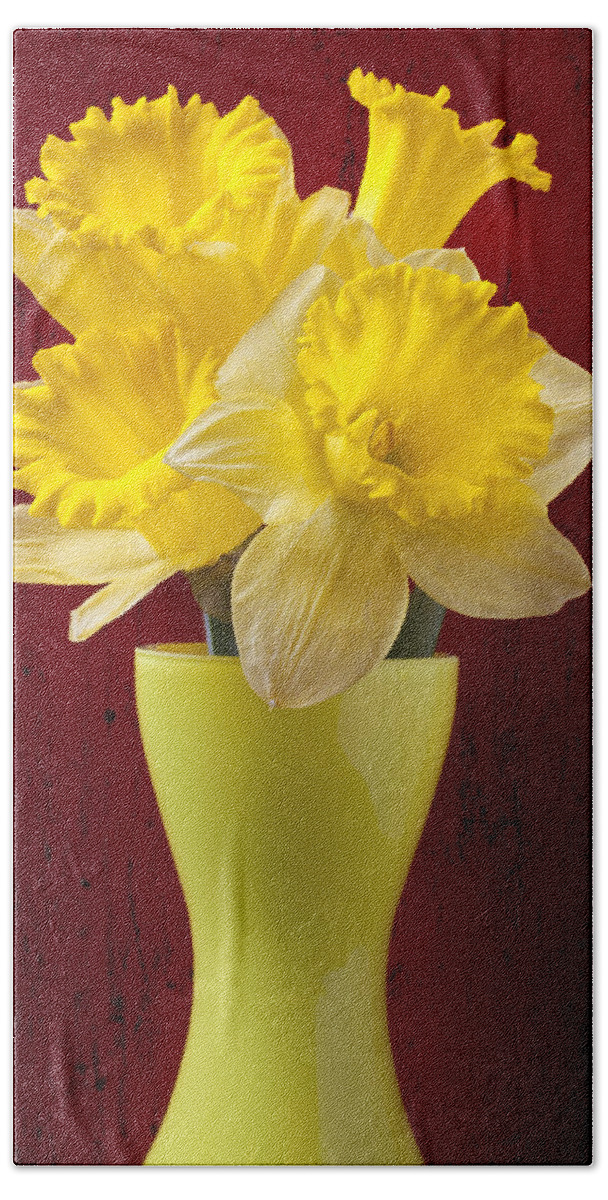 Yellow Beach Towel featuring the photograph Bunch Of Daffodils by Garry Gay
