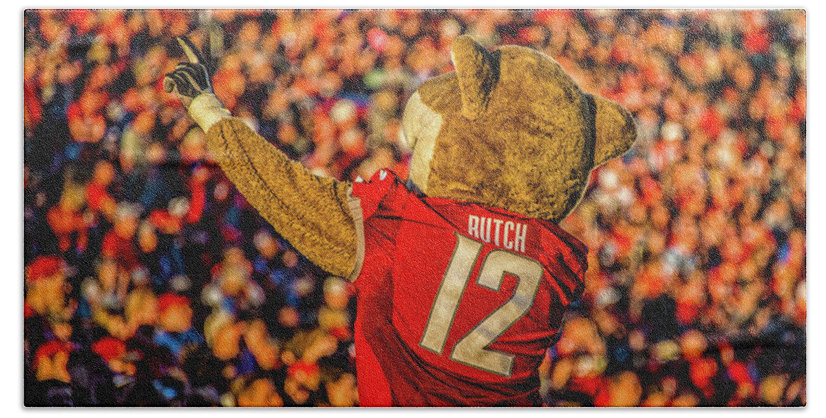 Butch Beach Towel featuring the photograph Butch Cougar by Ed Broberg