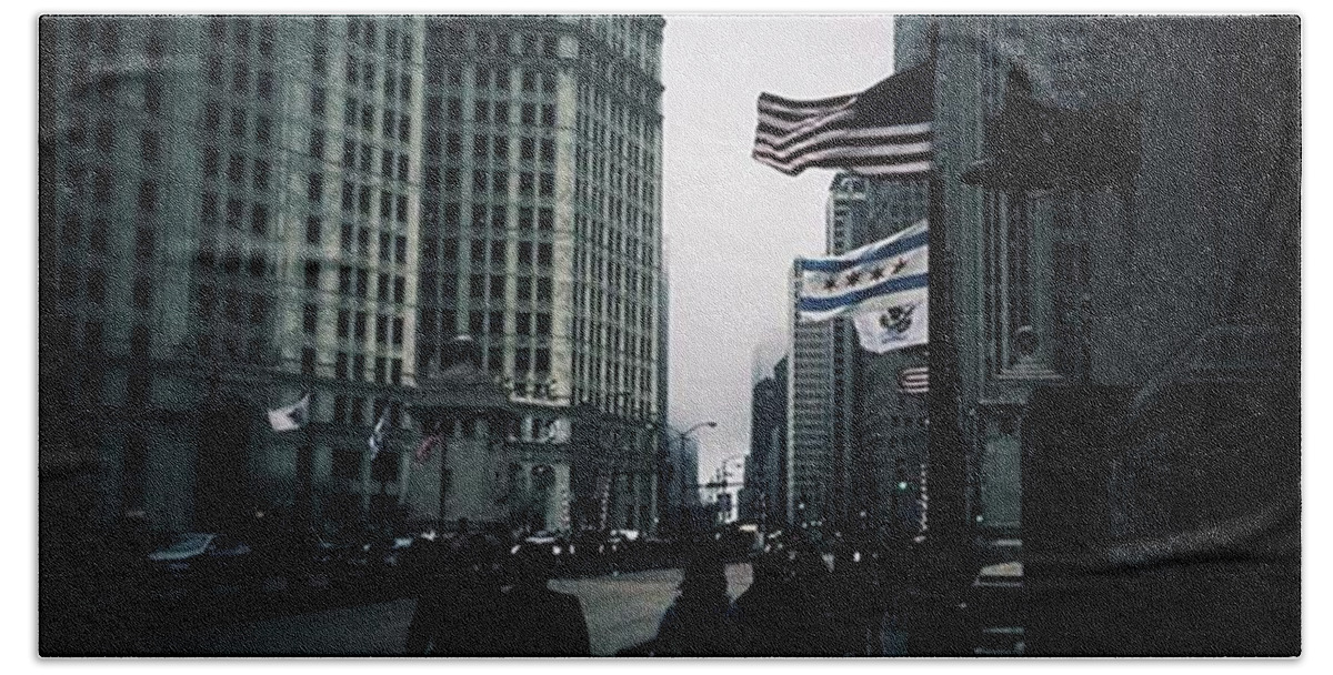 Illinois Beach Towel featuring the photograph Chicago City Fog by Frank J Casella