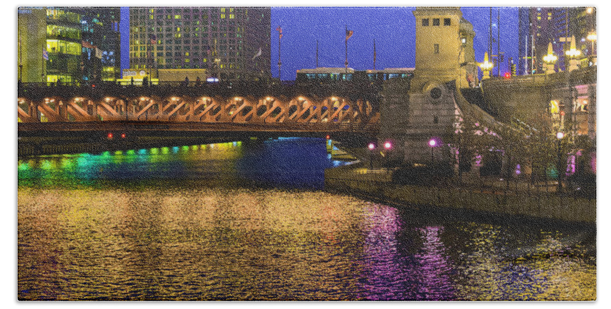  Beach Towel featuring the photograph Chicago River Ver2 by Raymond Kunst