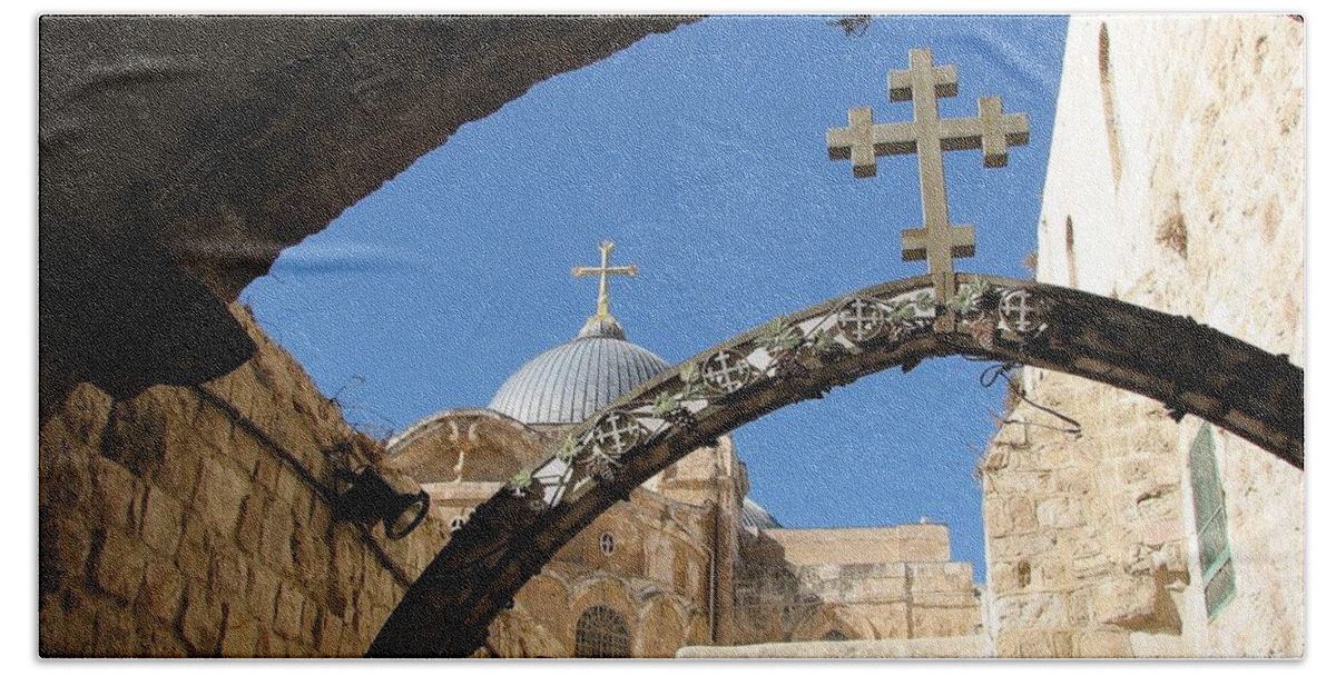 Architecture Beach Towel featuring the photograph Church of the Holy Sepulchre by Sandra Bourret