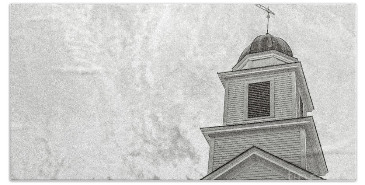 Etna Beach Sheet featuring the photograph Classic New England Church Etna New Hampshire by Edward Fielding