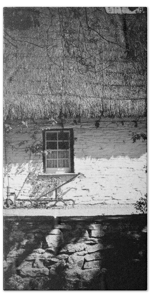 Irish Beach Sheet featuring the photograph County Clare Cottage Ireland by Teresa Mucha