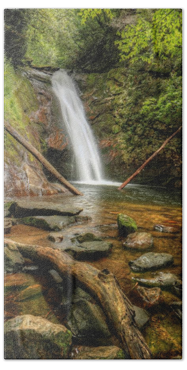 Courthouse Falls Beach Towel featuring the photograph Courthouse Falls by Carol Montoya
