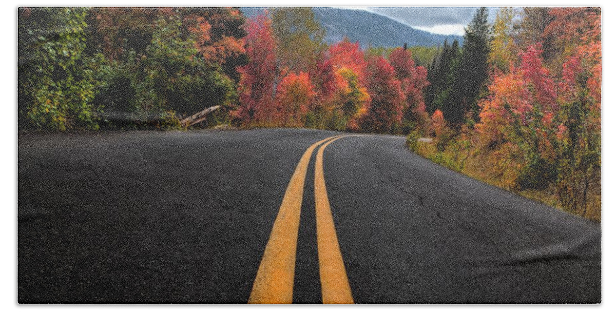 Autumn Beach Towel featuring the photograph Curve of the Road by David Andersen