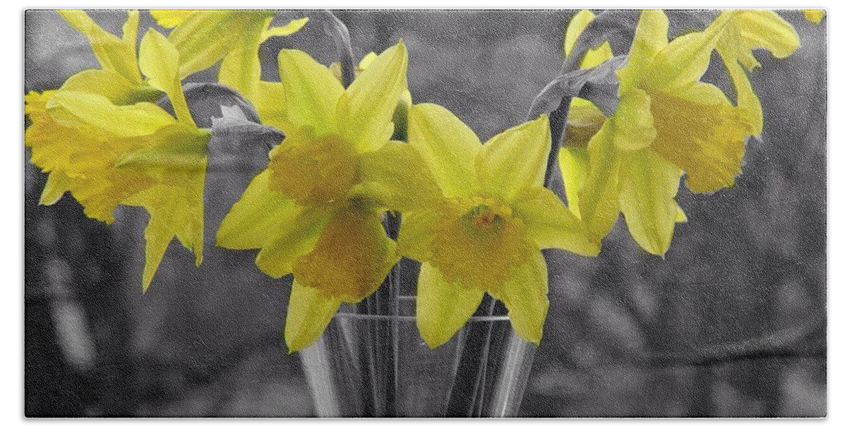 Daffodils Beach Towel featuring the photograph Daffodils in a Vase by Joan-Violet Stretch