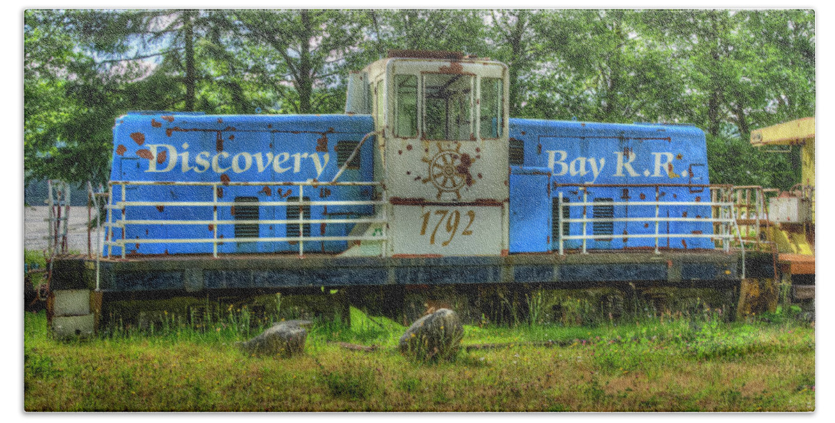 Train Beach Towel featuring the photograph Discovery Bay Restaurant by Richard J Cassato