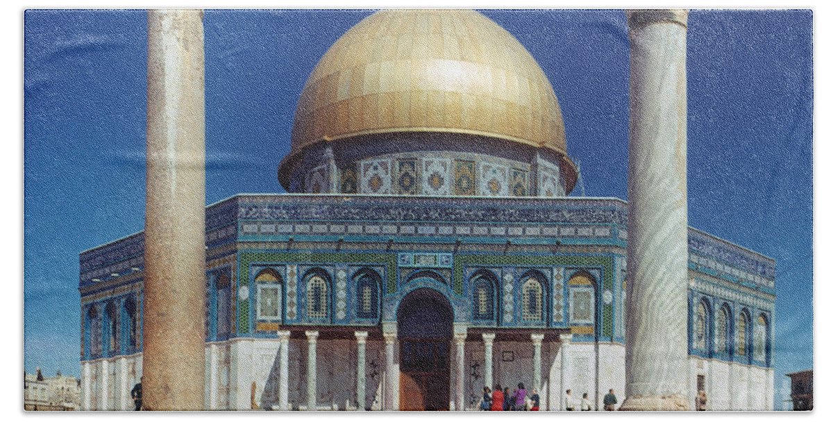 Building Beach Towel featuring the photograph Dome Of The Rock by Granger