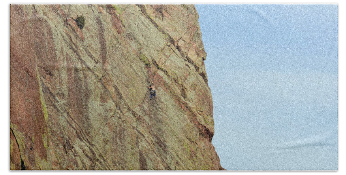Climbing Beach Towel featuring the photograph Don't Look Down by David Diaz