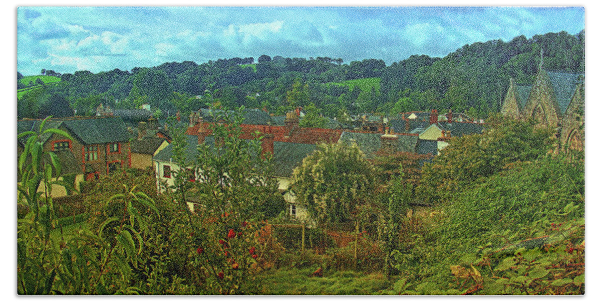 Places Beach Towel featuring the photograph Dulverton Gardens by Richard Denyer