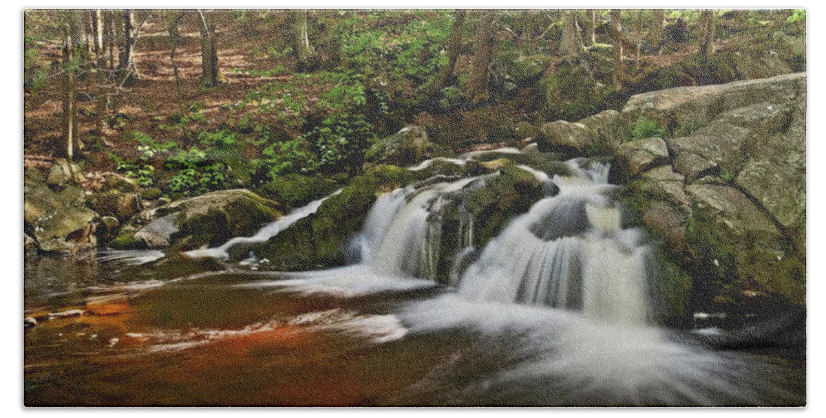 Waterfall Beach Towel featuring the photograph Enders Falls #1 by Allan Van Gasbeck