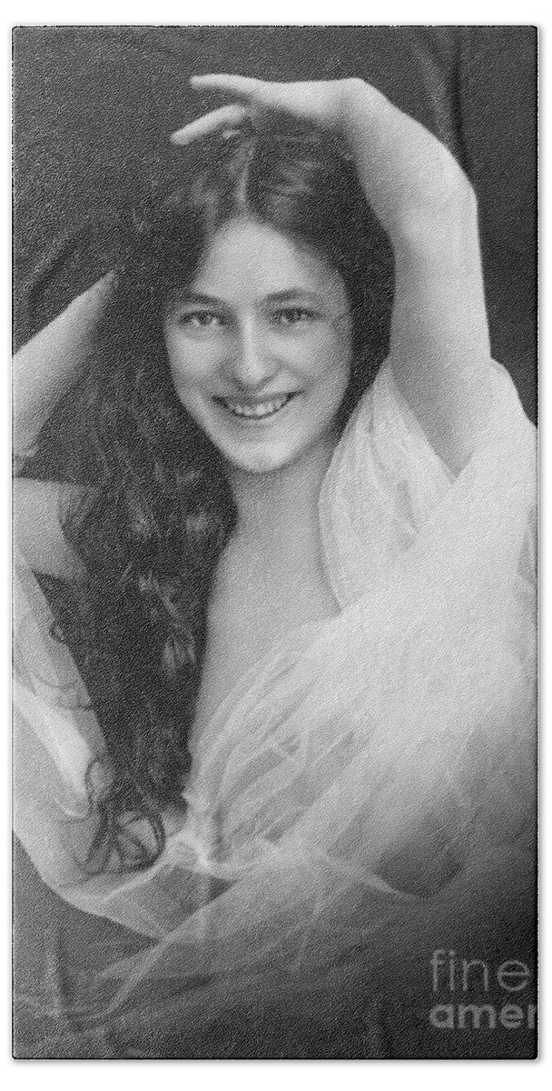 1901 Beach Towel featuring the photograph Evelyn Nesbit #3 by Granger