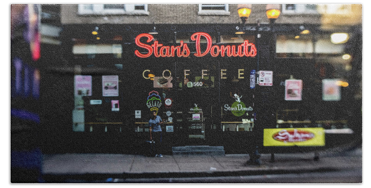 Stan;s Donuts And Coffee Beach Sheet featuring the photograph Famous Chicago donut shop by Sven Brogren