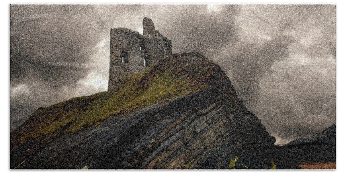 Ballybunion Beach Sheet featuring the photograph Forgotten Castle in Ballybunion by Jaroslaw Blaminsky
