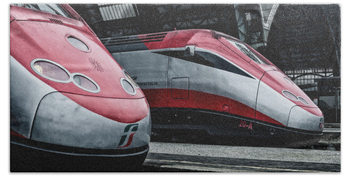 Milano Beach Towel featuring the photograph Freccia Rossa Trains. by Pablo Lopez