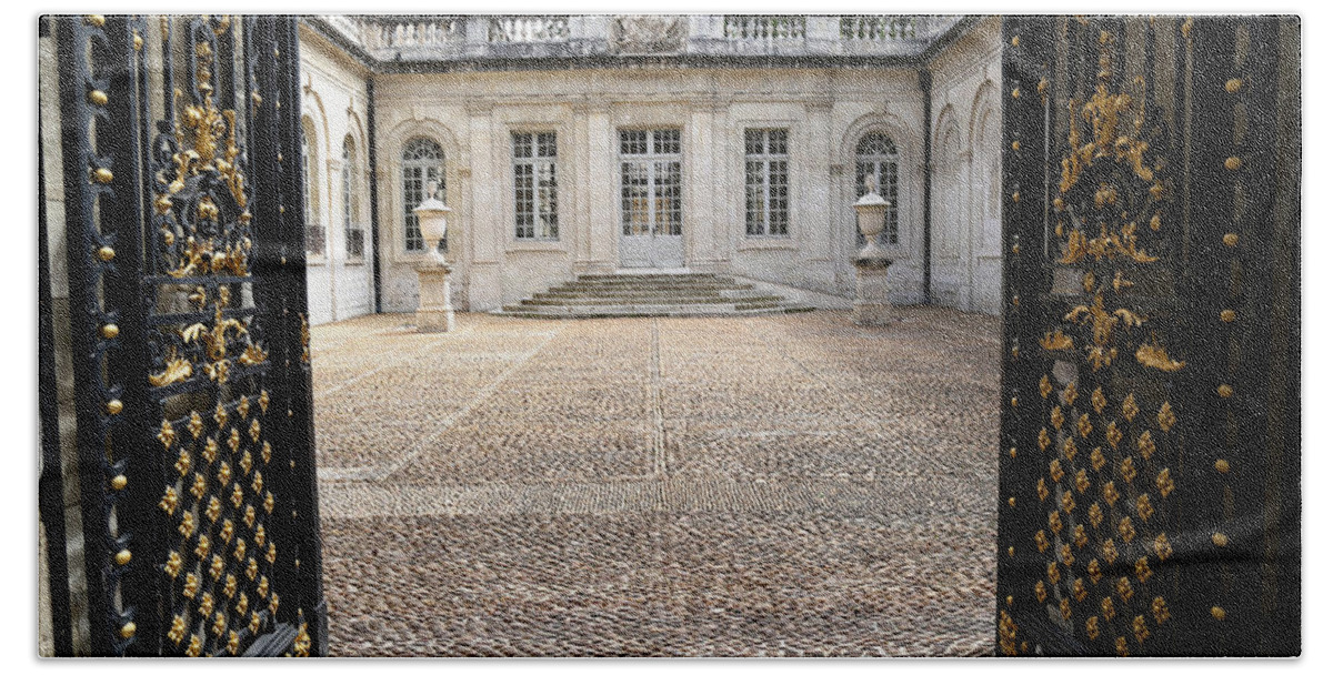 Courtyard Beach Towel featuring the photograph French Courtyard by Andrew Fare