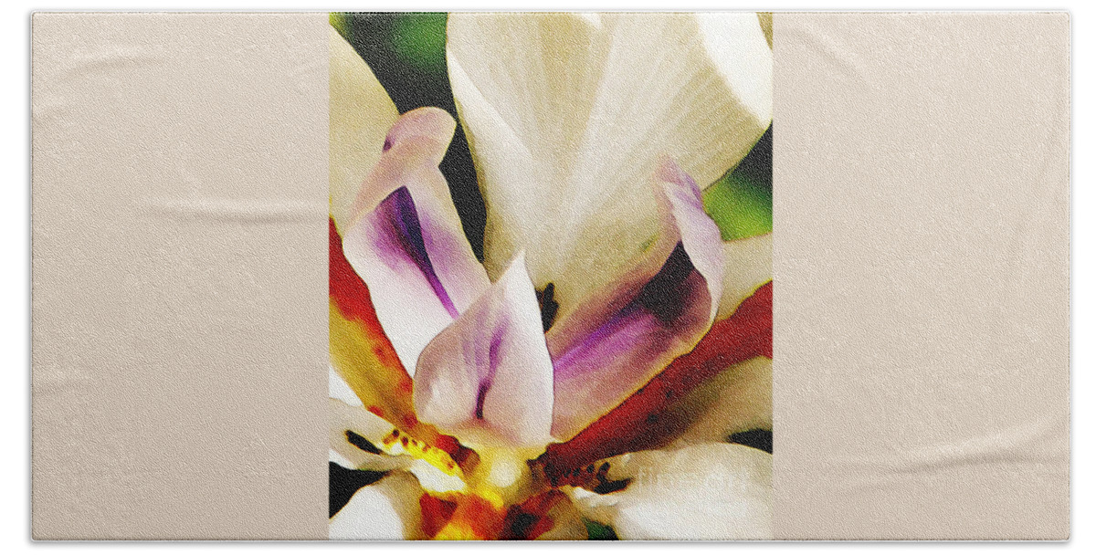 Flower Beach Towel featuring the photograph Gala by Linda Shafer