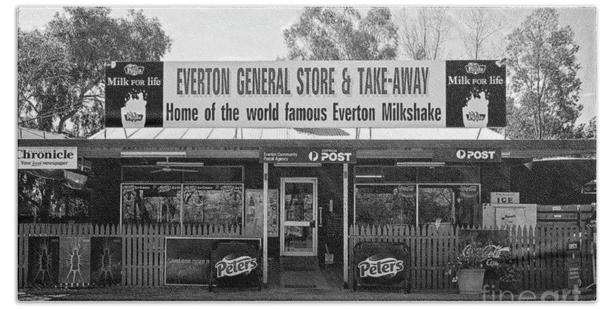 Everton Beach Towel featuring the photograph General Store, Everton by Linda Lees