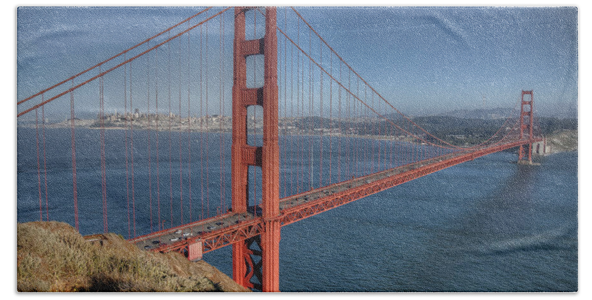 Architektur Beach Towel featuring the photograph Golden Gate by Andreas Freund