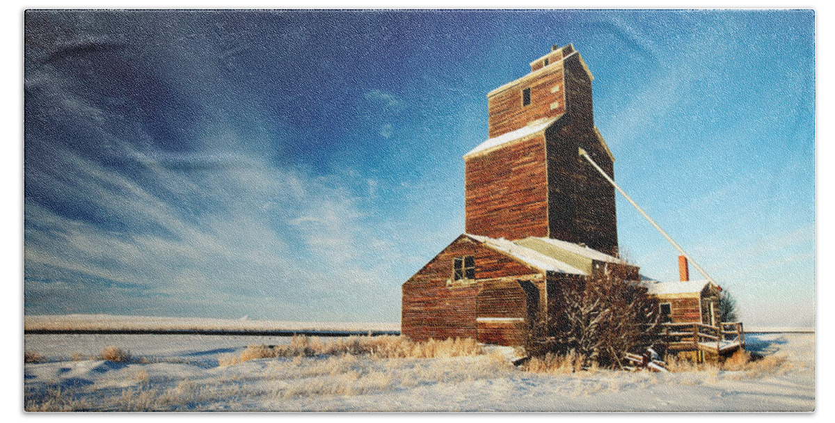 Grain Elevator Beach Sheet featuring the photograph Granary Chill by Todd Klassy