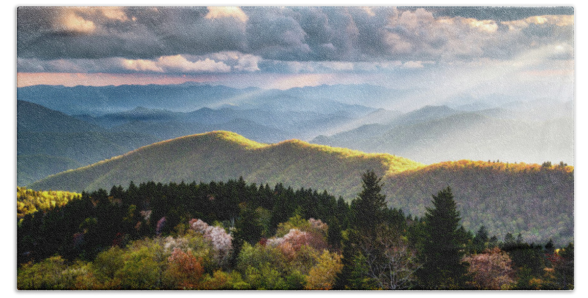 Great Smoky Mountains Beach Towel featuring the photograph Great Smoky Mountains National Park - The Ridge by Dave Allen