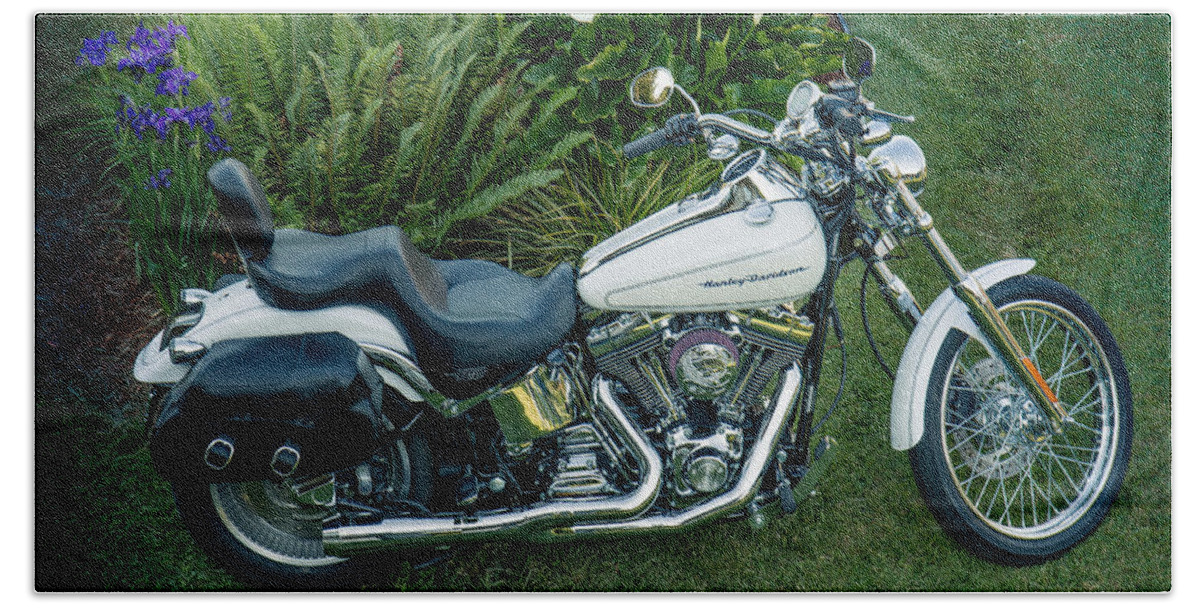 Motorcycle Beach Towel featuring the photograph Harley-Davidson Softail Deuce 2004 by E Faithe Lester