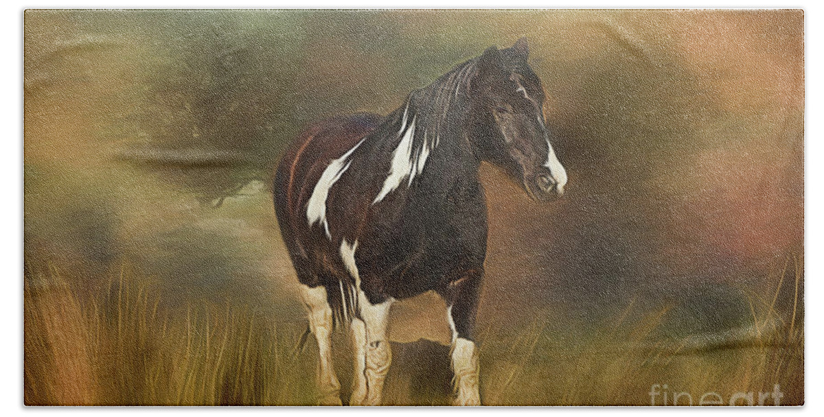 Horse Beach Towel featuring the photograph Heading For Home by Teresa Wilson