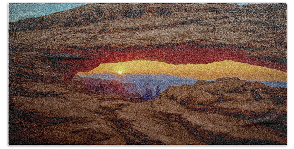 Mesa Arch Beach Sheet featuring the photograph Hot by Dave Koch