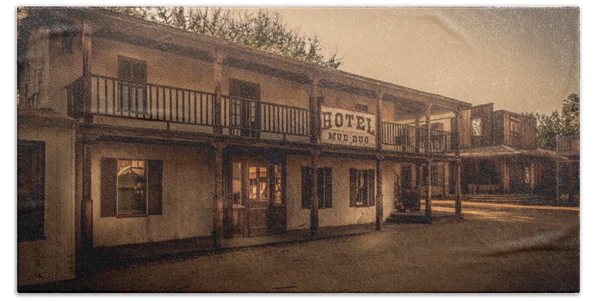 Ghost Town Beach Towel featuring the photograph Hotel Mud Bug by Gene Parks